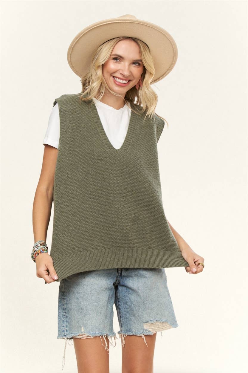 Adora V-NECK BOXY VEST TOP- LESW4003