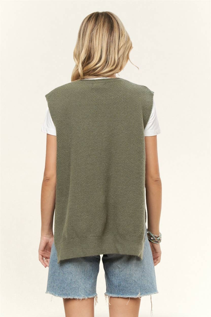 Adora V-NECK BOXY VEST TOP- LESW4003